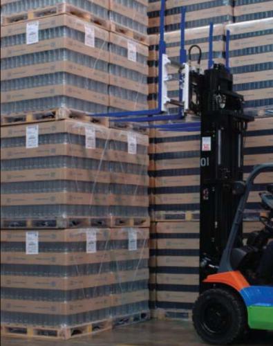 Uso de horquillas de paleta doble simple en la industria de bebidas